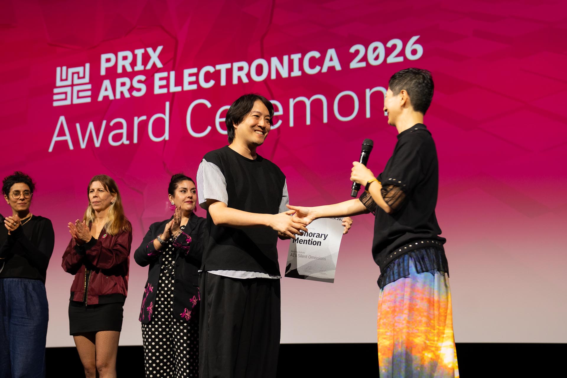 Nozomu Kubota receiving the Honorary Mention for Digital Humanities at Prix Ars Electronica, photo: Yuto Kurokawa
